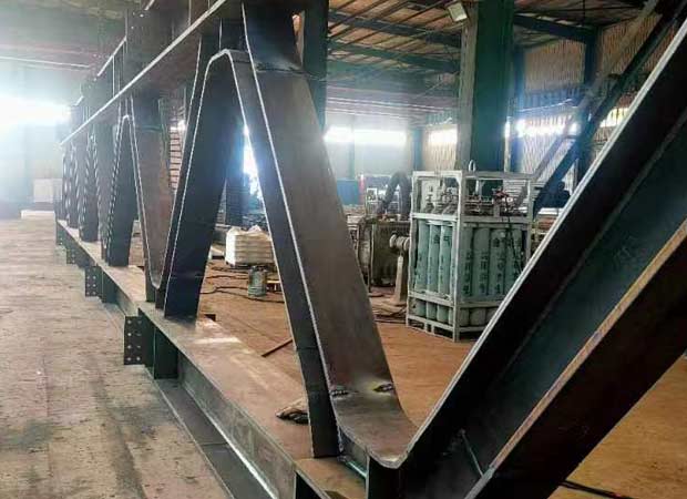 鞍山鋼結(jié)構(gòu)廠(chǎng)家淺談橋梁鋼結(jié)構(gòu)的優(yōu)勢(shì) 鞍山鋼結(jié)構(gòu)廠(chǎng)家淺談橋梁鋼結(jié)構(gòu)的優(yōu)勢(shì)